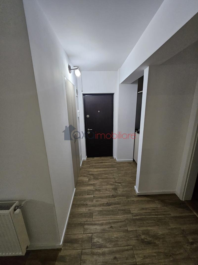 Apartament 3 camere de vanzare in Floresti